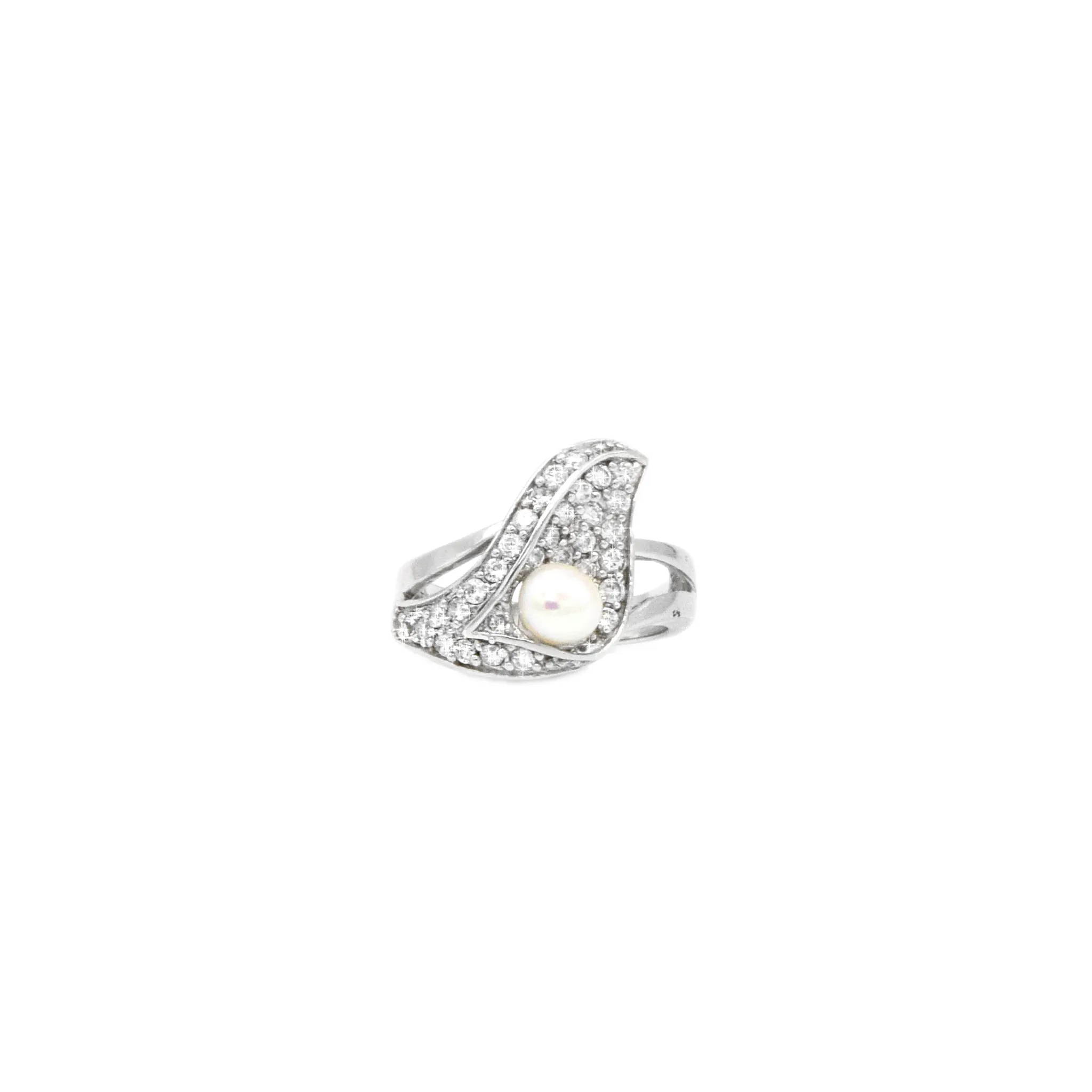 Pearl Whisper Ring